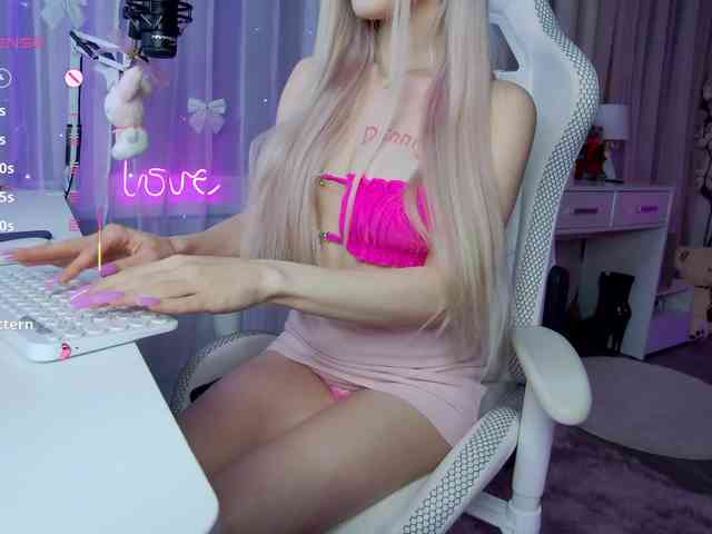 WhyBaby_ webcam