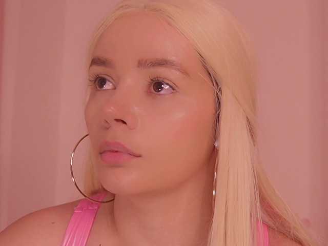 bella-adams's BongaCams show and profile