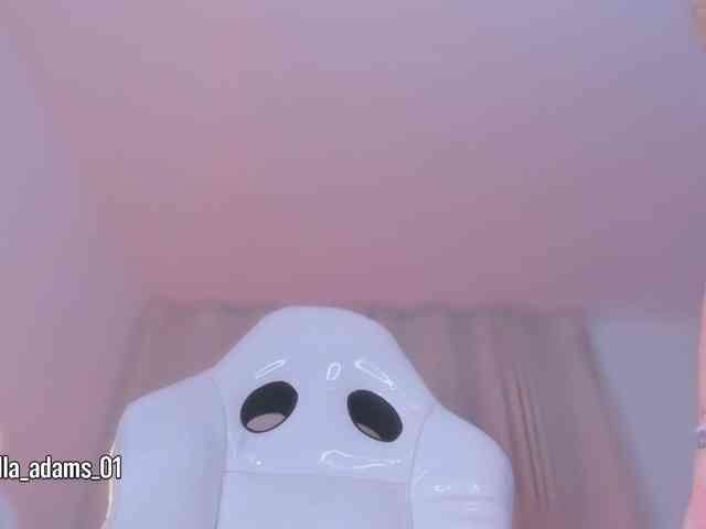 bella-adams webcam