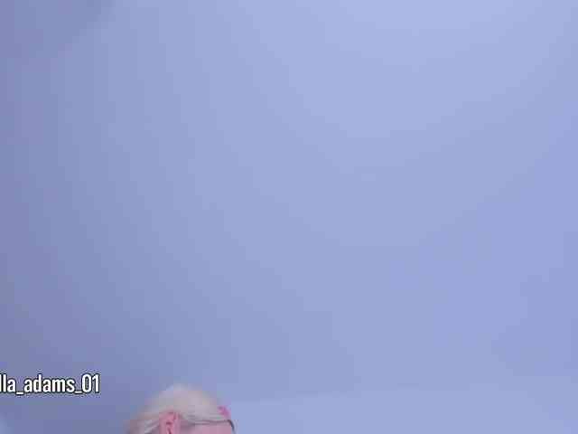 bella-adams webcam