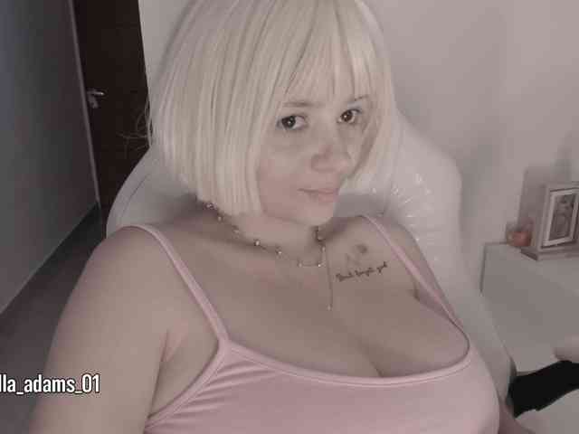 bella-adams webcam