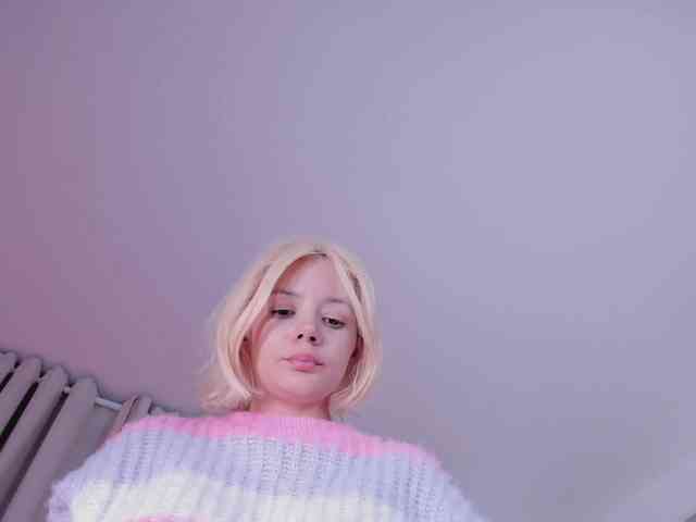 bella-adams webcam