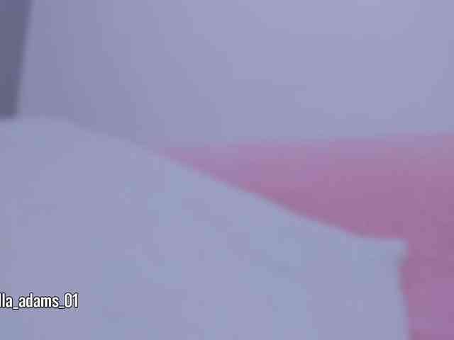 bella-adams webcam
