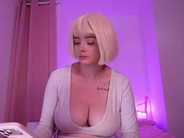 bella-adams bella-adams