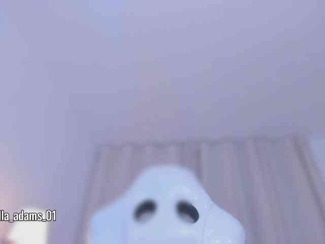 bella-adams webcam