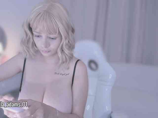 bella-adams webcam