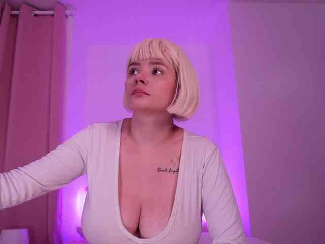 bella-adams bella-adams