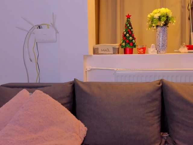 Milfchelle's BongaCams show and profile