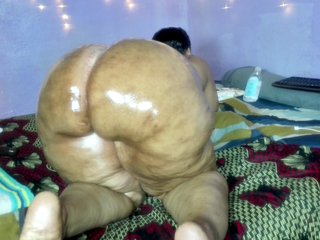 Big-Ass-Wilma's Live Webcam