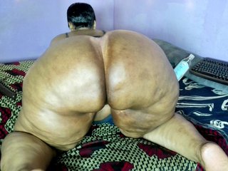 Big-Ass-Wilma Porn Show