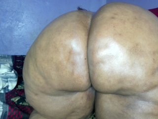 Big-Ass-Wilma Porn Show