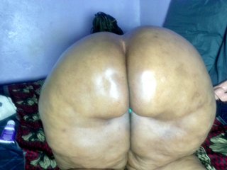 Big-Ass-Wilma Porn Show