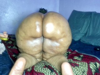 Big-Ass-Wilma Porn Show