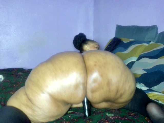 Big-Ass-Wilma's BongaCams show and profile