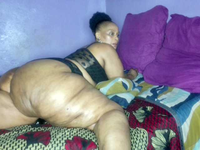 Big-Ass-Wilma's BongaCams show and profile