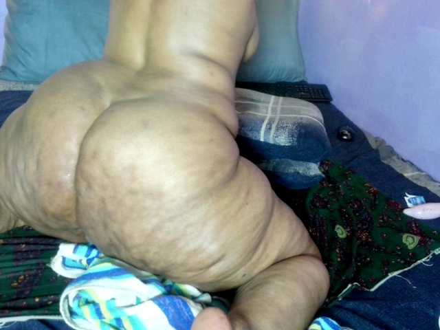 Big-Ass-Wilma's BongaCams show and profile