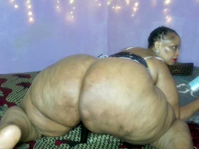 Big-Ass-Wilma's BongaCams show and profile