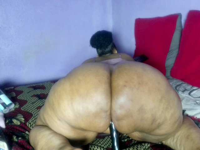 Big-Ass-Wilma's BongaCams show and profile