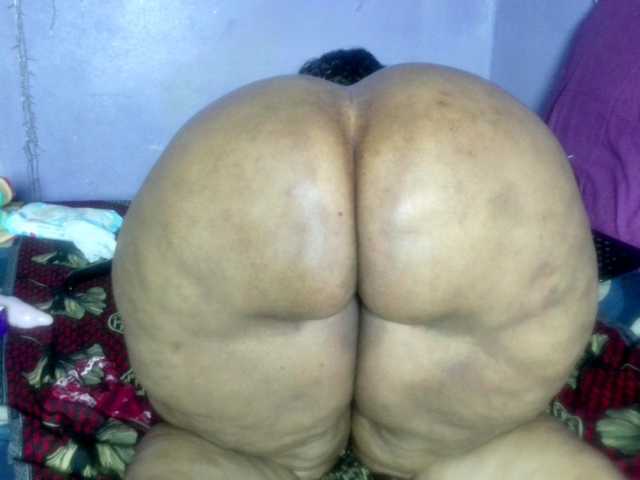 Big-Ass-Wilma's BongaCams show and profile