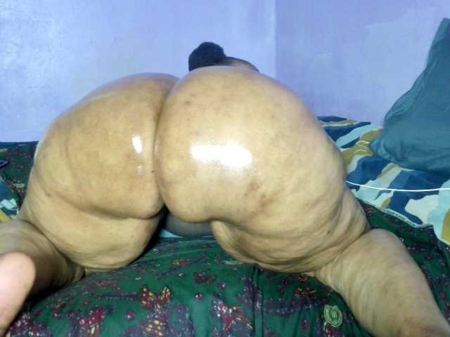 Big-Ass-Wilma from BongaCams is Freechat