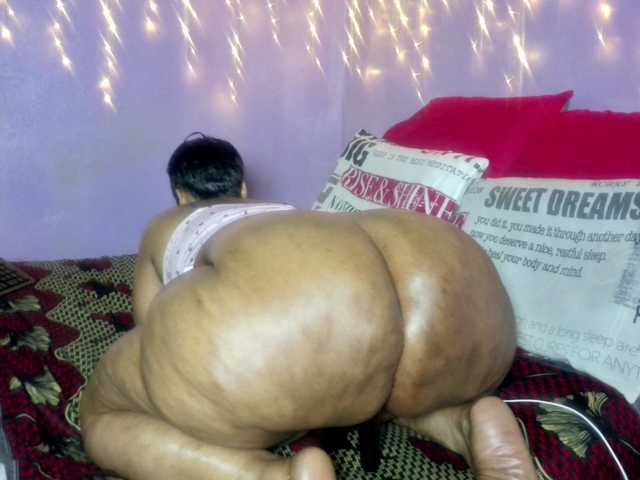 Big-Ass-Wilma's BongaCams show and profile