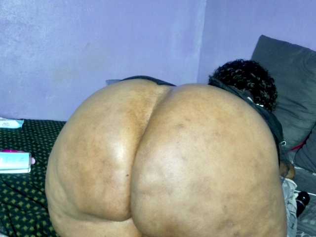 Big-Ass-Wilma's BongaCams show and profile