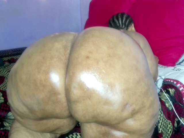 Big-Ass-Wilma's BongaCams show and profile