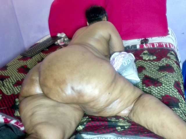 Big-Ass-Wilma's BongaCams show and profile