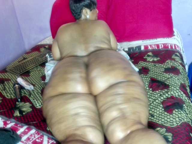 Big-Ass-Wilma's BongaCams show and profile