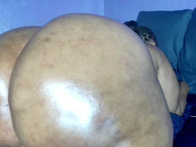 Big-Ass-Wilma's BongaCams show and profile