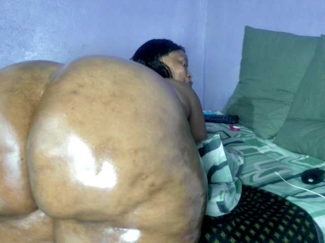 Big-Ass-Wilma's BongaCams show and profile