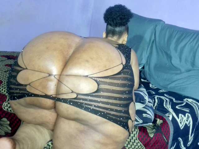 Big-Ass-Wilma's BongaCams show and profile