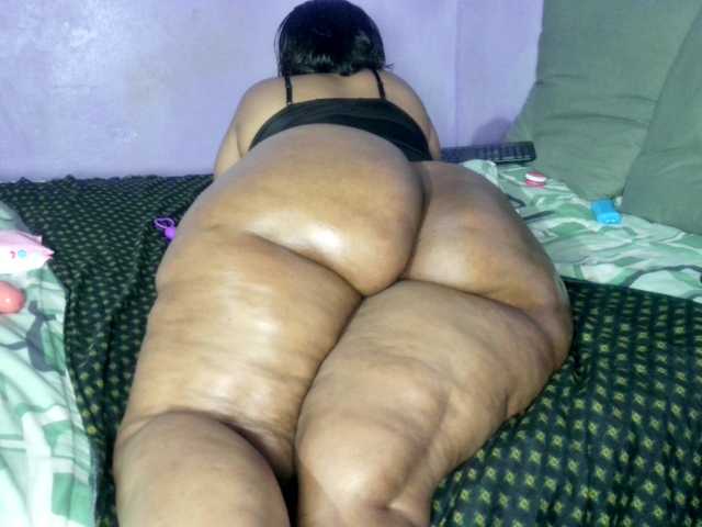 Big-Ass-Wilma's BongaCams show and profile