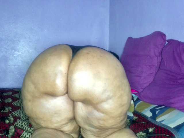 Big-Ass-Wilma's BongaCams show and profile