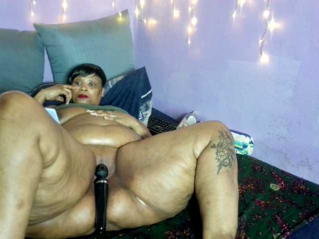 Big-Ass-Wilma's BongaCams show and profile