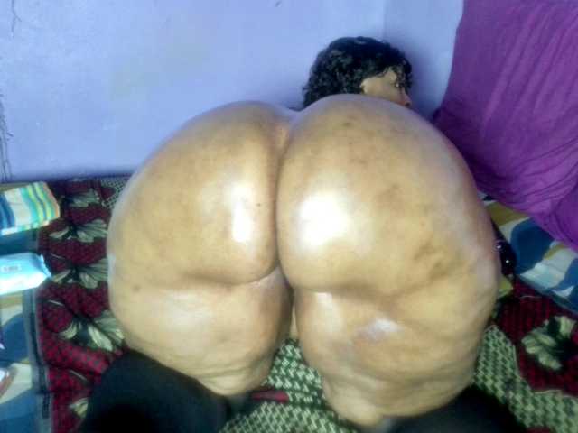 Big-Ass-Wilma's BongaCams show and profile