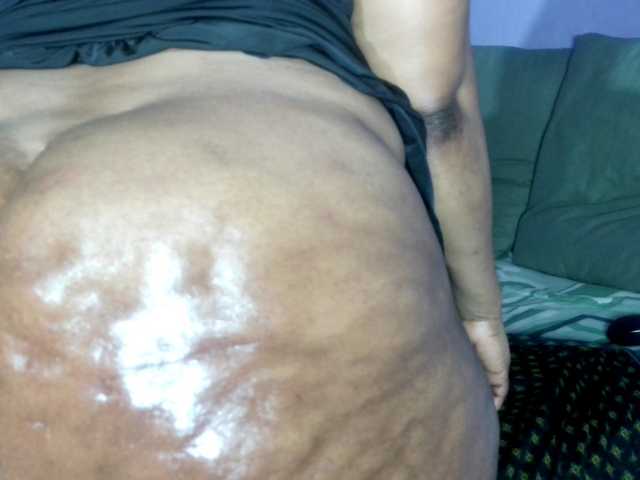 Big-Ass-Wilma's BongaCams show and profile