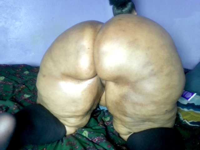 Big-Ass-Wilma's BongaCams show and profile