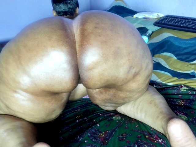 Big-Ass-Wilma webcam bongacams model stream image