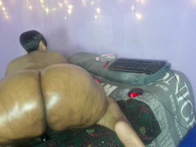 Big-Ass-Wilma on BongaCams