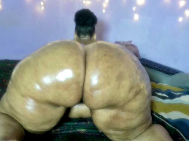 Big-Ass-Wilma's BongaCams show and profile