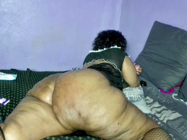 Big-Ass-Wilma's BongaCams show and profile