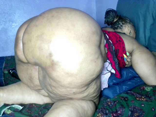 Big-Ass-Wilma's BongaCams show and profile