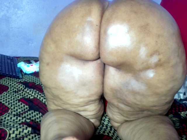 Big-Ass-Wilma's BongaCams show and profile