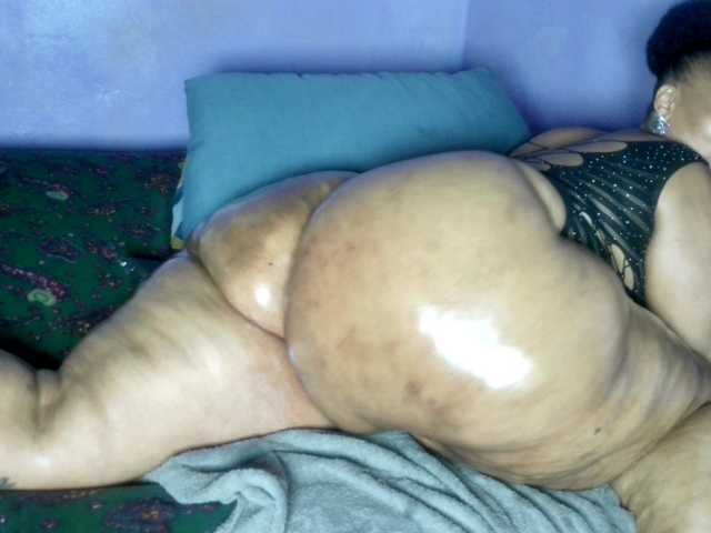 Big-Ass-Wilma's BongaCams show and profile