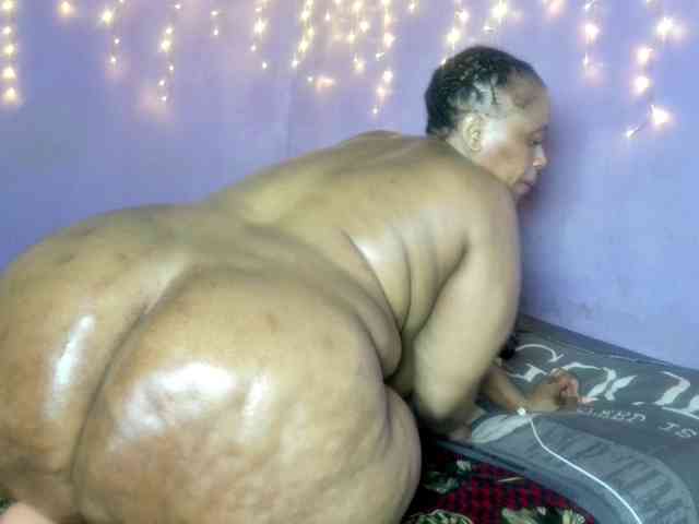 Big-Ass-Wilma webcam