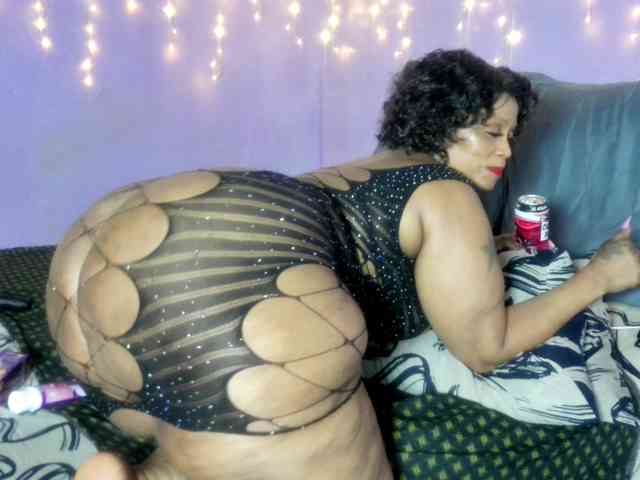 Big-Ass-Wilma webcam