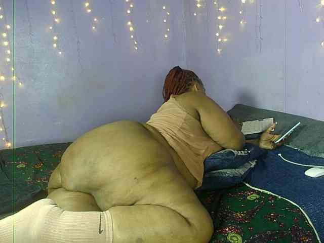Big-Ass-Wilma webcam