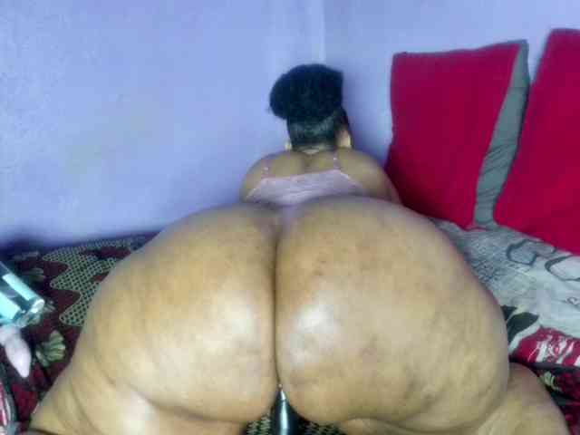 Big-Ass-Wilma webcam