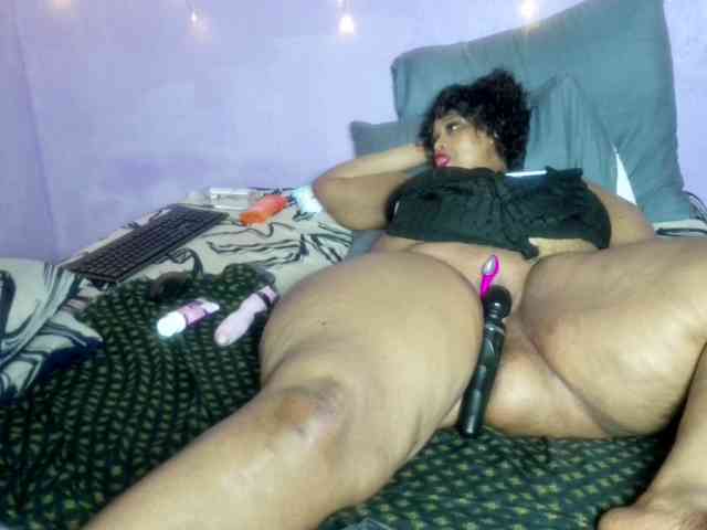 Big-Ass-Wilma webcam